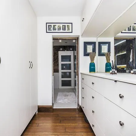 Unique Luxury Home In The Heart Of London. Air Conditioned With Private Garden Exterior photo