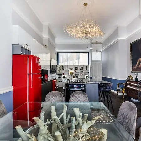 Unique Luxury Home In The Heart Of London. Air Conditioned With Private Garden Exterior photo