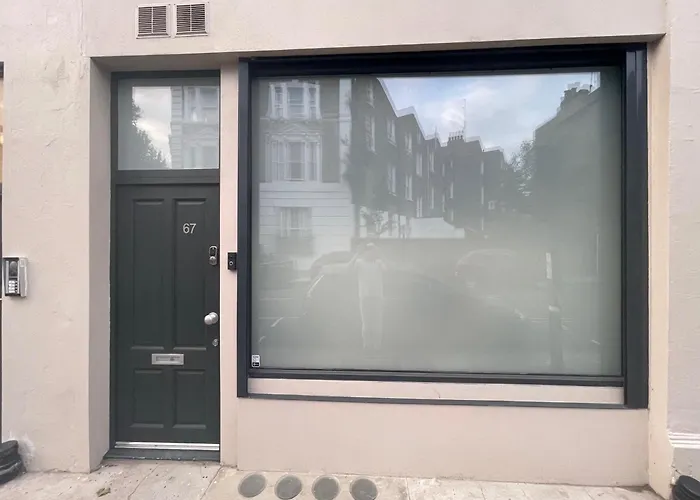 Unique Luxury Home In The Heart Of London. Air Conditioned With Private Garden